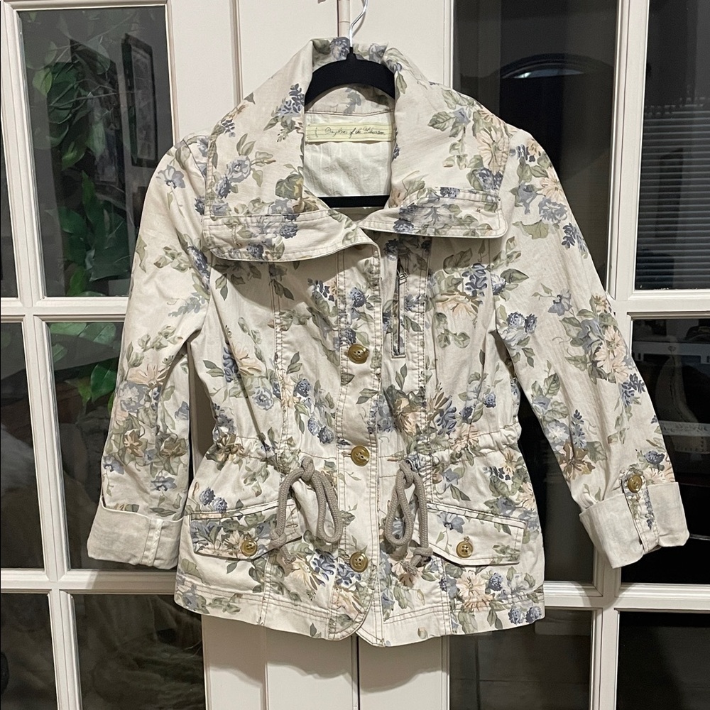 Daughters of the Liberation Cream Floral Jacket Size 4